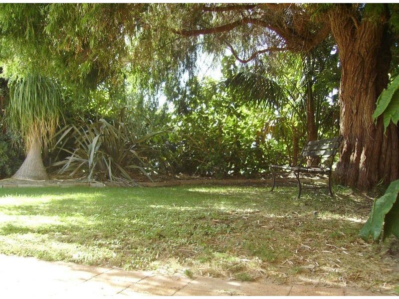 10 Glenroy Gardens, Port Kennedy WA 6172
