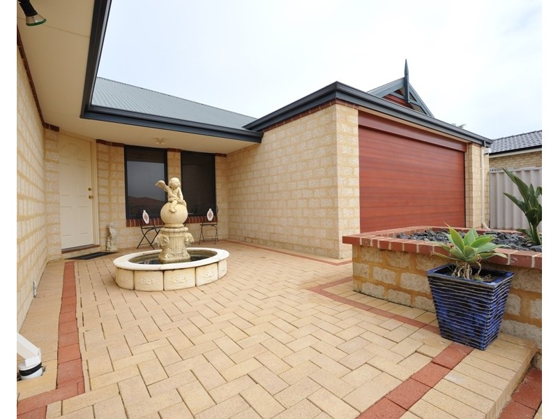 7 Fontenay Court, Port Kennedy WA 6172