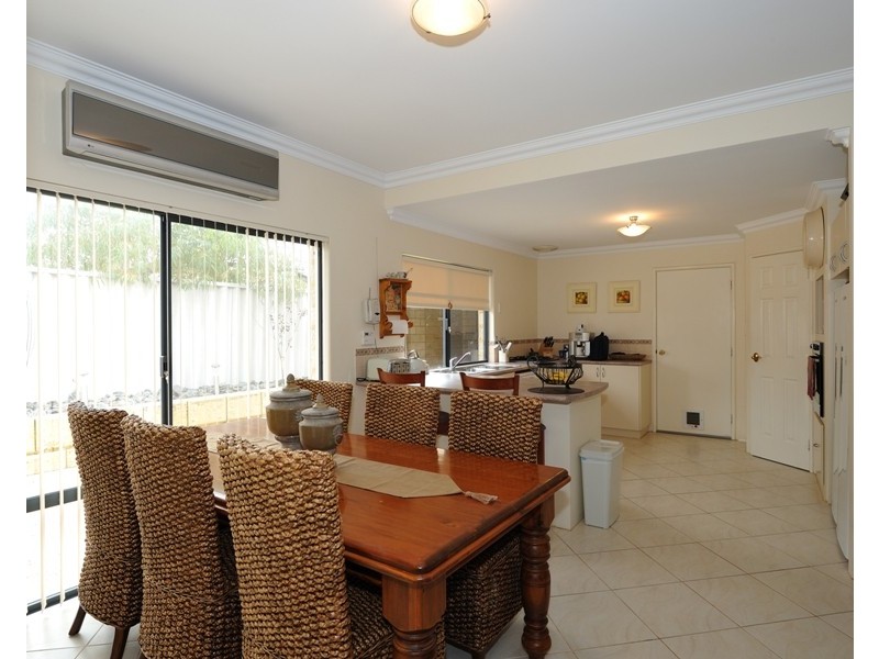 7 Fontenay Court, Port Kennedy WA 6172