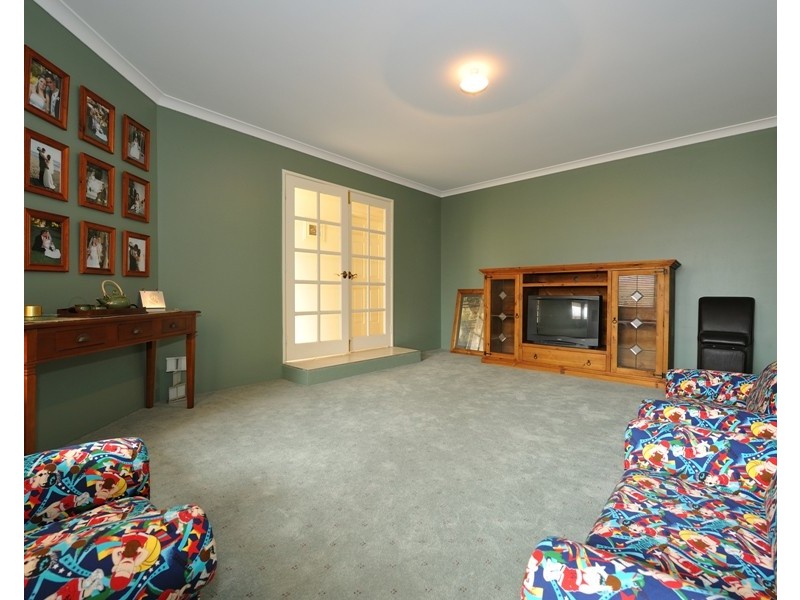 7 Fontenay Court, Port Kennedy WA 6172