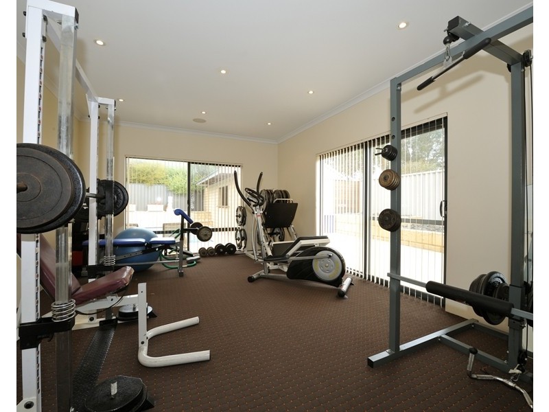 7 Fontenay Court, Port Kennedy WA 6172