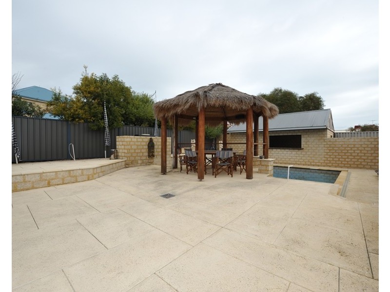 7 Fontenay Court, Port Kennedy WA 6172