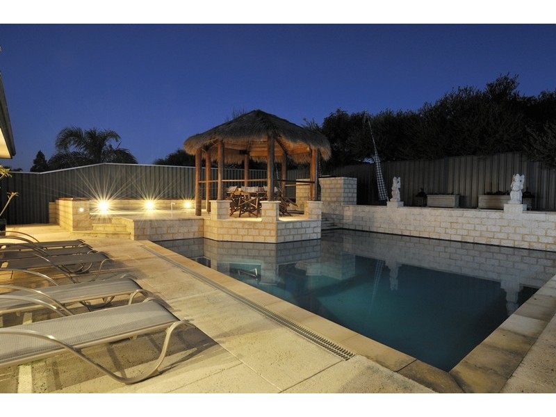 7 Fontenay Court, Port Kennedy WA 6172