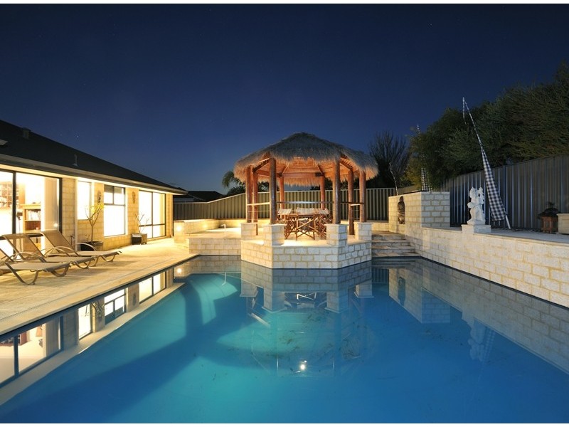 7 Fontenay Court, Port Kennedy WA 6172