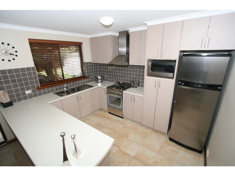 12 Yarle Court, Cooloongup WA 6168