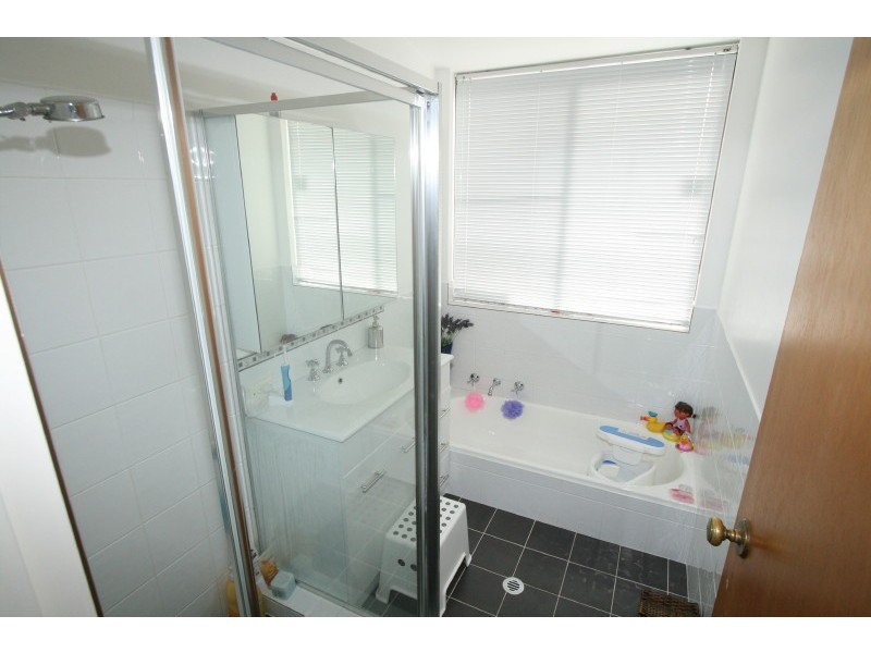 12 Yarle Court, Cooloongup WA 6168