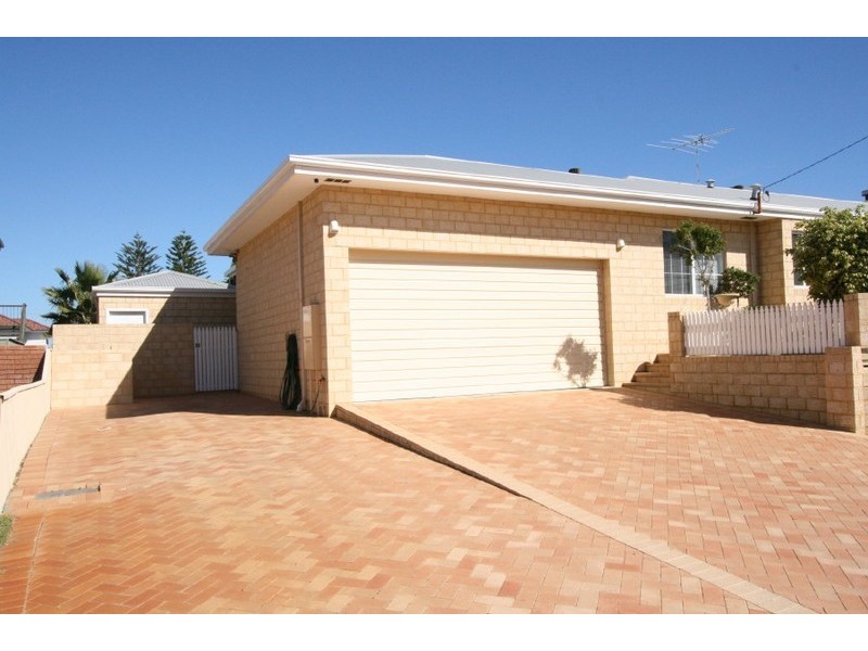 6 Ernest Street, Safety Bay WA 6169