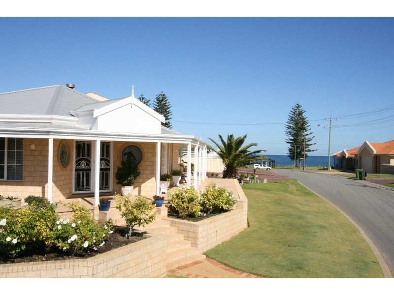 6 Ernest Street, Safety Bay WA 6169