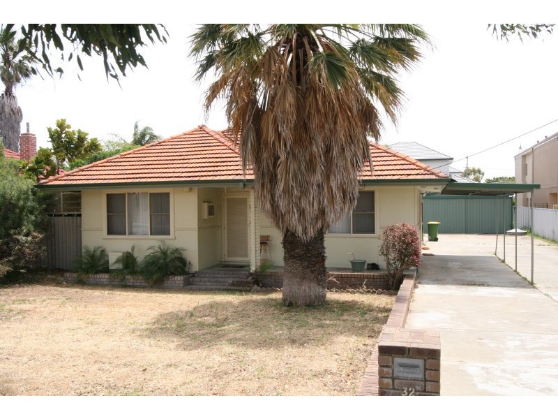 32 Lewington Street, Rockingham WA 6168