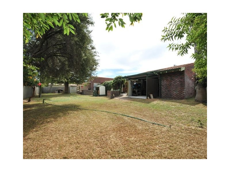 13 Sycamore Close, Rockingham WA 6168