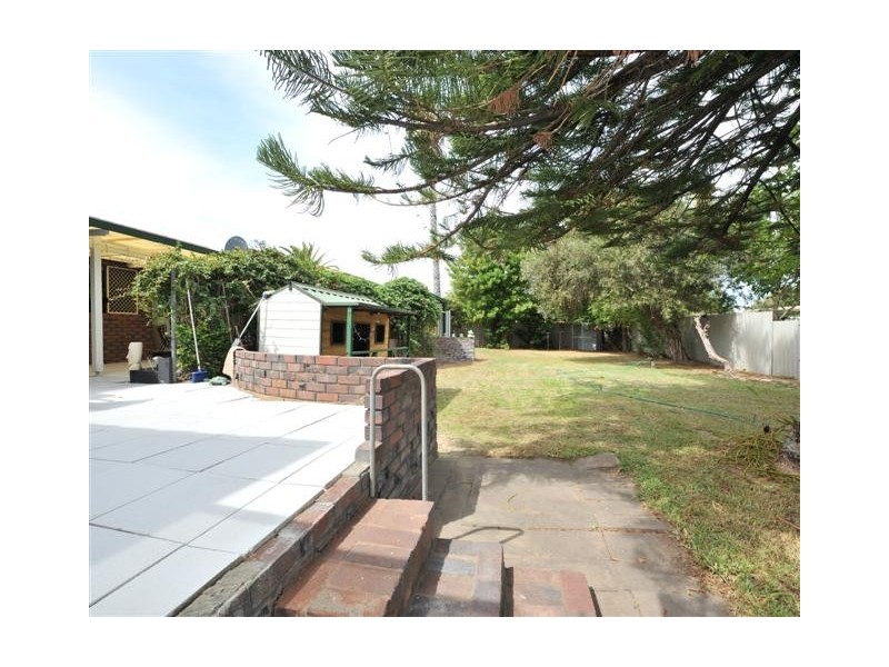 13 Sycamore Close, Rockingham WA 6168