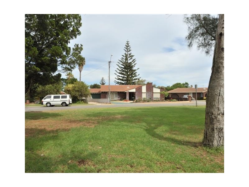 13 Sycamore Close, Rockingham WA 6168