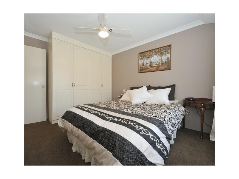 16 Tangier Parkway, Port Kennedy WA 6172