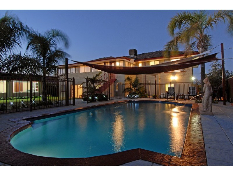 13 Wavelea Street, Safety Bay WA 6169