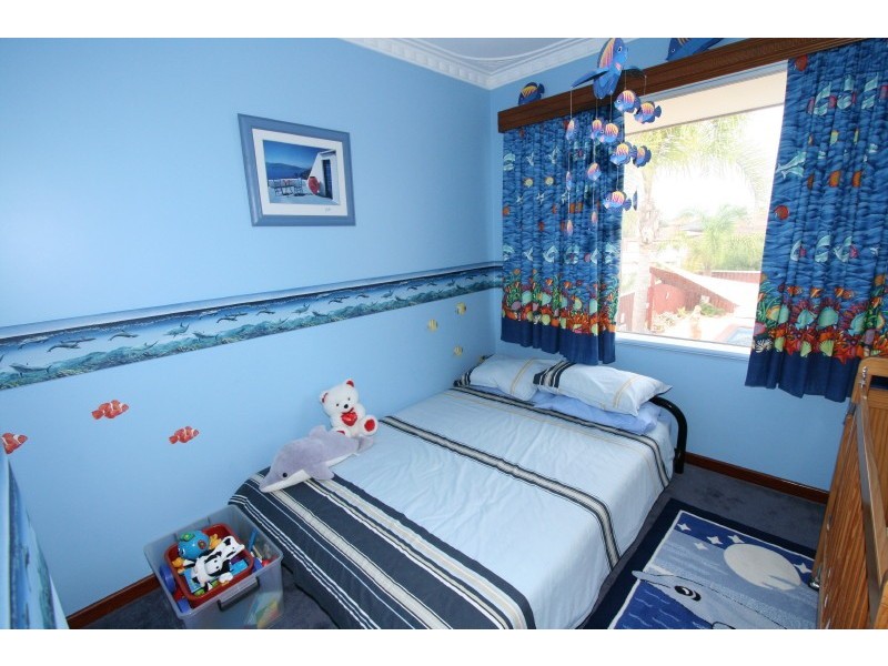 13 Wavelea Street, Safety Bay WA 6169