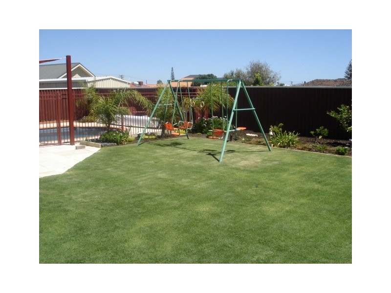 13 Wavelea Street, Safety Bay WA 6169