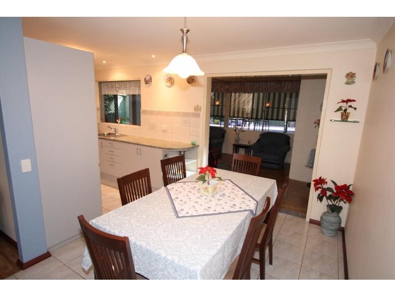 17 Barbrook Way, Warnbro WA 6169