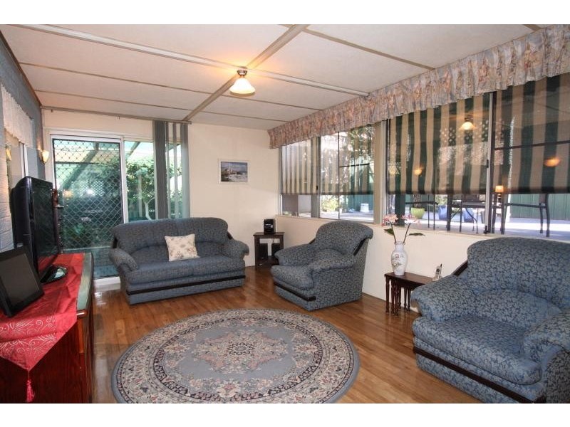 17 Barbrook Way, Warnbro WA 6169