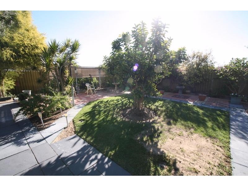 17 Barbrook Way, Warnbro WA 6169
