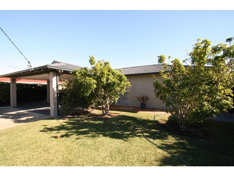 17 Barbrook Way, Warnbro WA 6169
