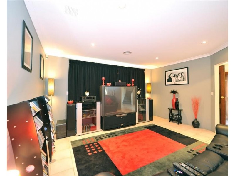 12 Glencoe Place, Cooloongup WA 6168