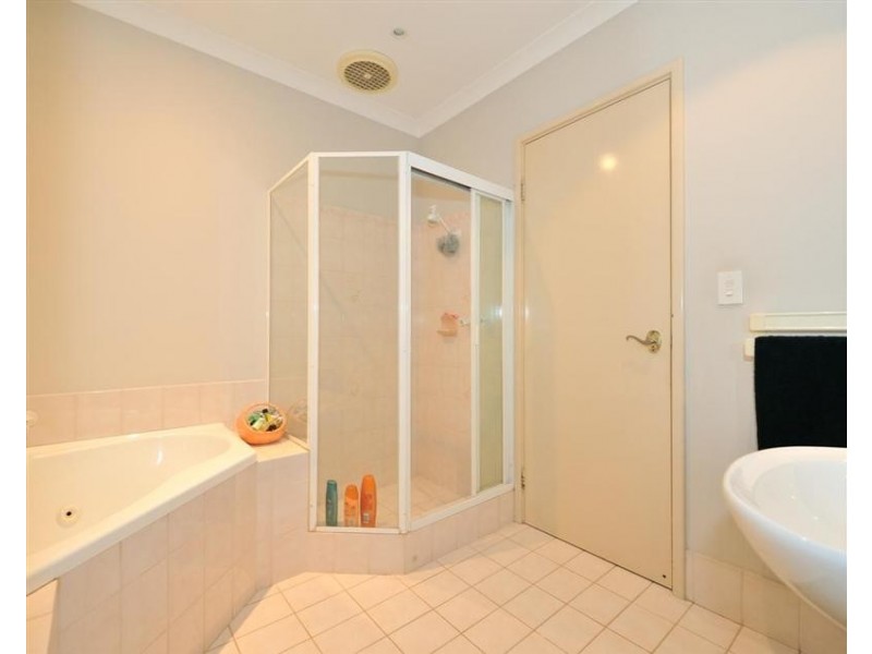 12 Glencoe Place, Cooloongup WA 6168