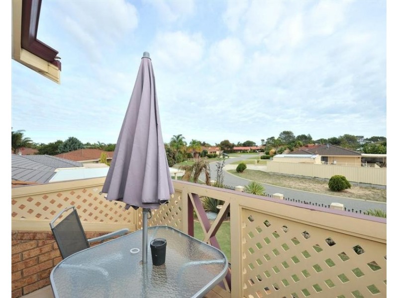 12 Glencoe Place, Cooloongup WA 6168