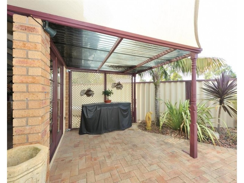 12 Glencoe Place, Cooloongup WA 6168