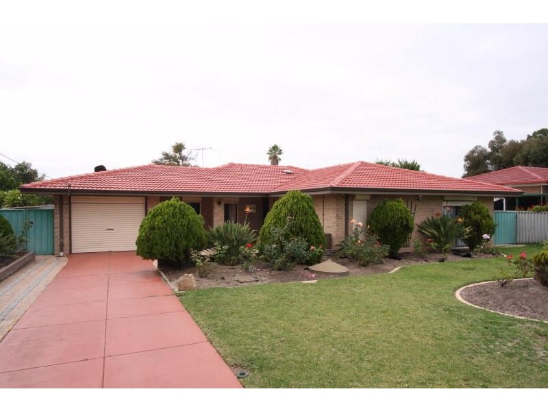 16 Apus Close, Rockingham WA 6168