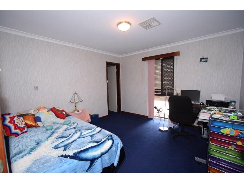 16 Apus Close, Rockingham WA 6168