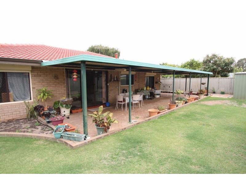 16 Apus Close, Rockingham WA 6168