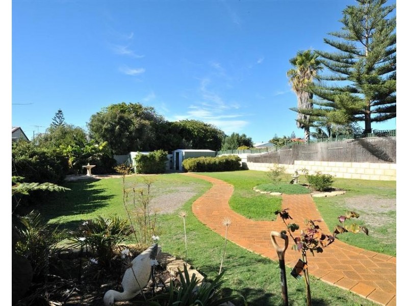 5 Forrester Road, Safety Bay WA 6169