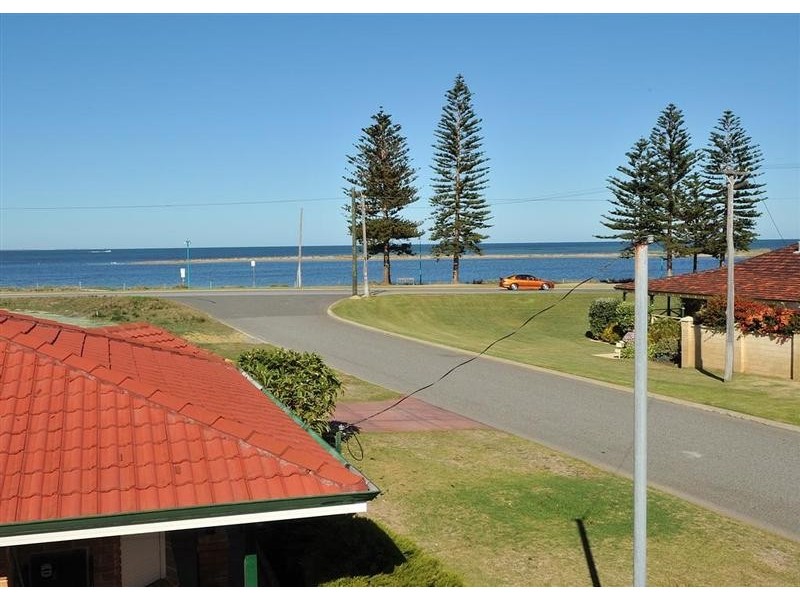 5 Forrester Road, Safety Bay WA 6169