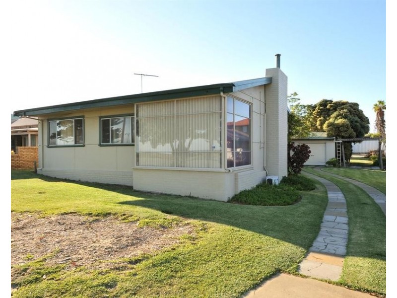 260 Safety Bay Road, Safety Bay WA 6169