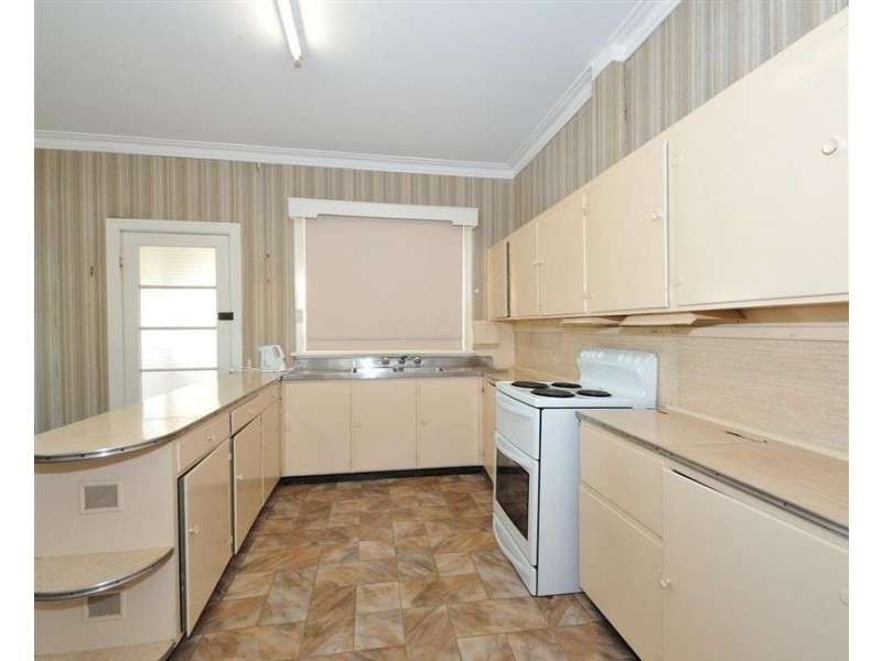 260 Safety Bay Road, Safety Bay WA 6169