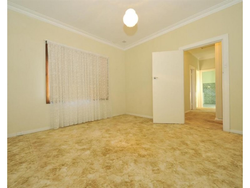 260 Safety Bay Road, Safety Bay WA 6169