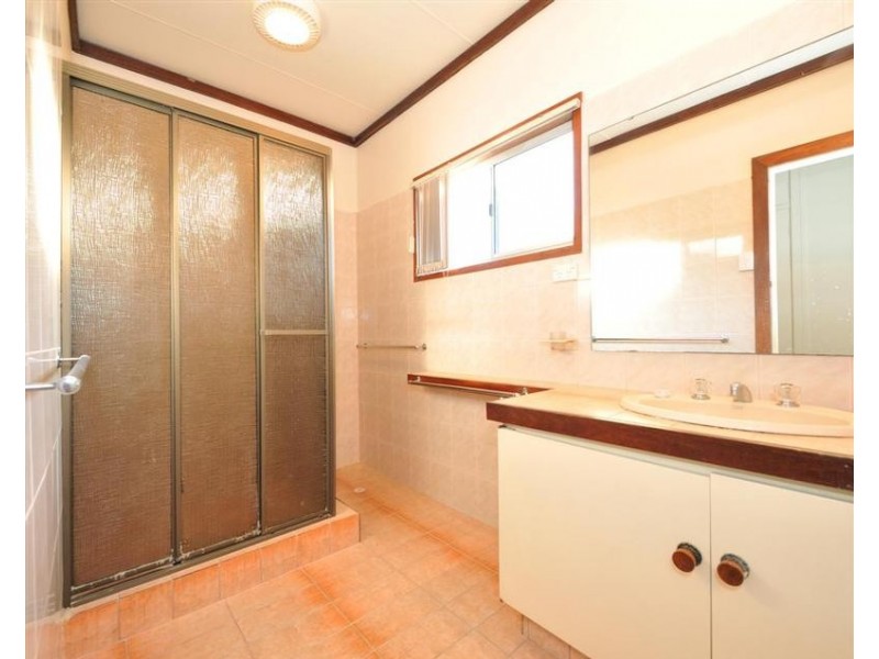 260 Safety Bay Road, Safety Bay WA 6169