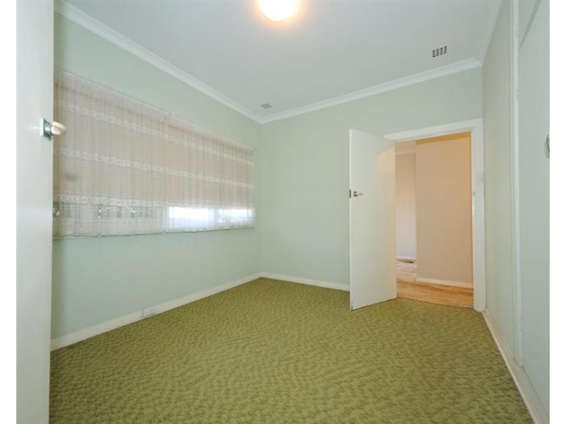 260 Safety Bay Road, Safety Bay WA 6169