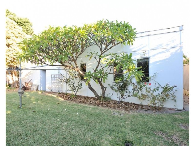 260 Safety Bay Road, Safety Bay WA 6169