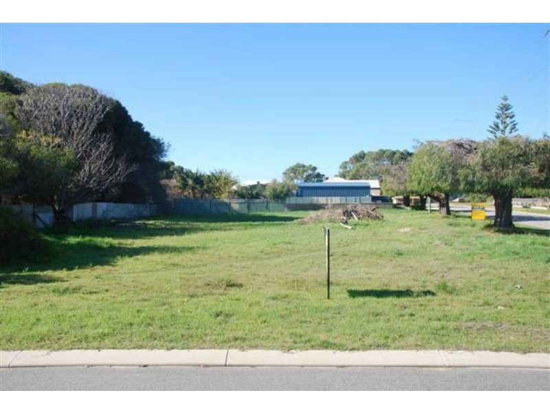 18 South Road, Shoalwater WA 6169