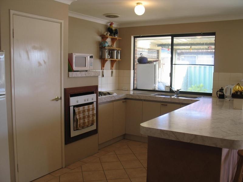 48 Sarah Ann Crescent, Warnbro WA 6169