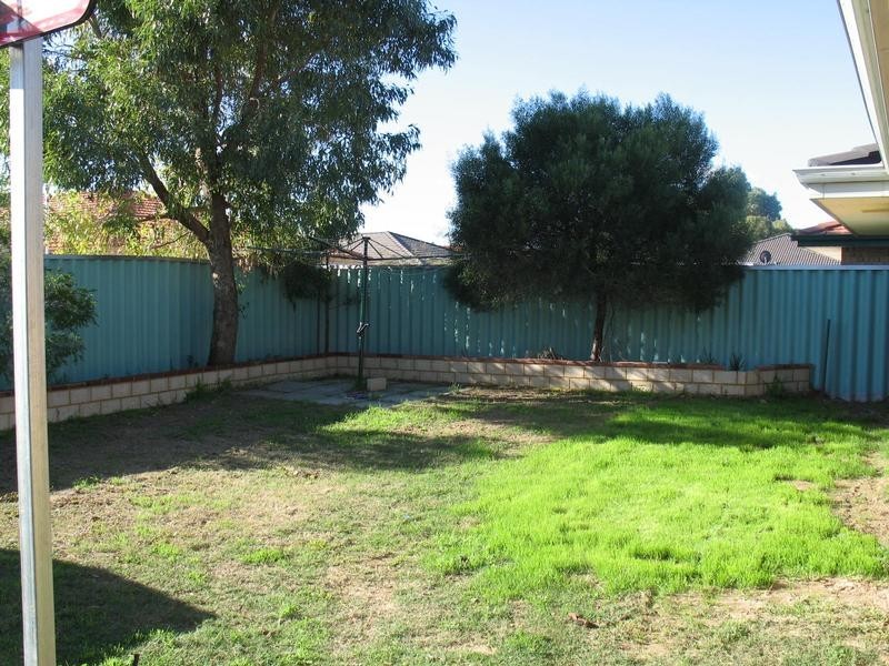 48 Sarah Ann Crescent, Warnbro WA 6169