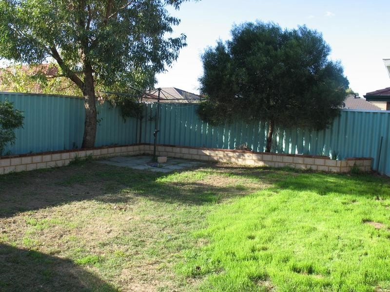 48 Sarah Ann Crescent, Warnbro WA 6169