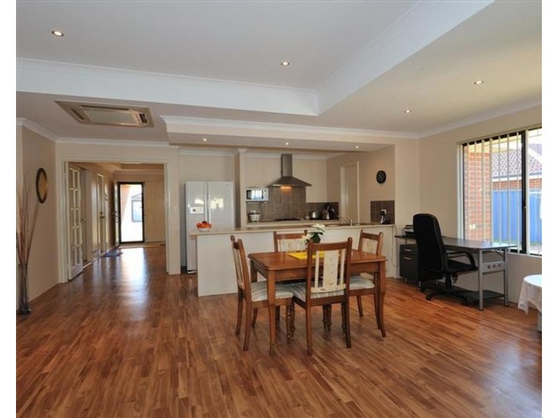 28 Oceanrunner Boulevard, Shoalwater WA 6169