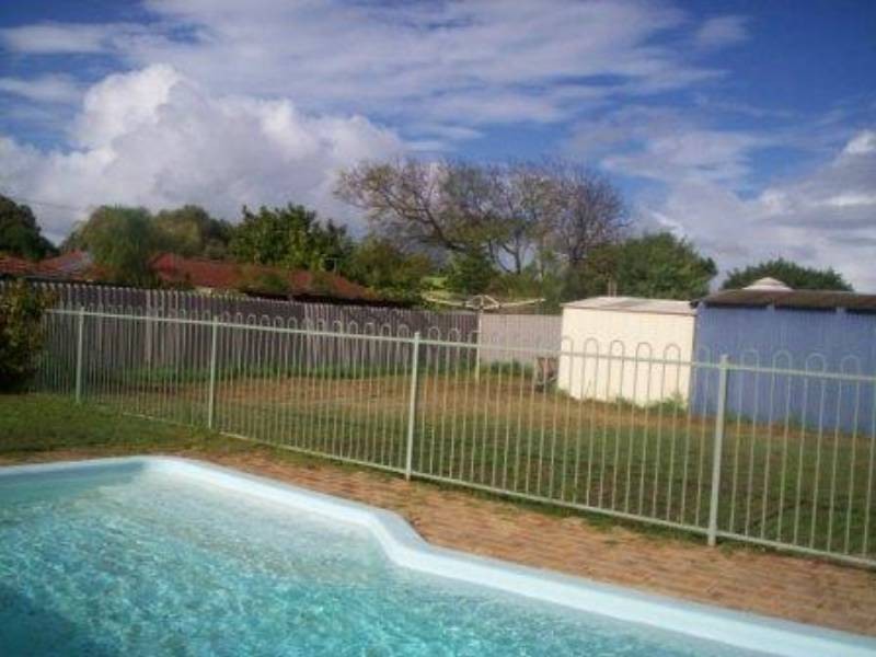 56 Charthouse Road, Safety Bay WA 6169