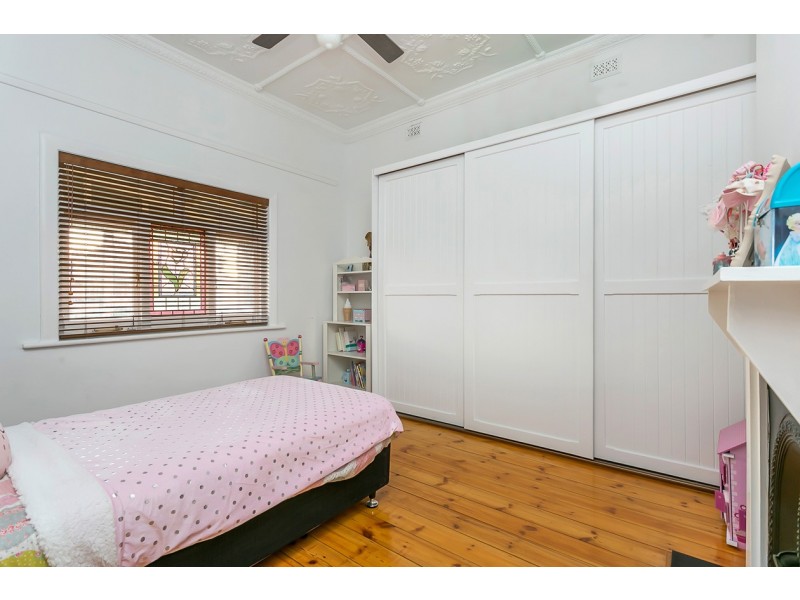 9 St Lawrence Avenue, Croydon SA 5008