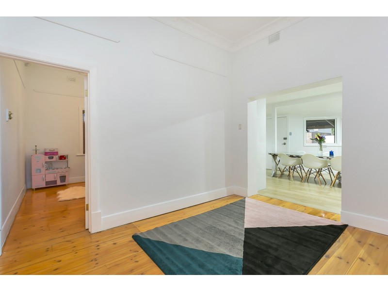 9 St Lawrence Avenue, Croydon SA 5008