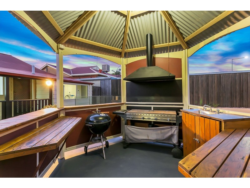 9 St Lawrence Avenue, Croydon SA 5008