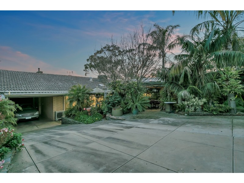 6 Riesling Avenue, Reynella East SA 5161