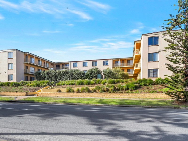 33/180 Seaview Rd, Henley Beach South SA 5022